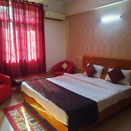 Hotel Krishna International Vrindāvan Eksteriør bilde