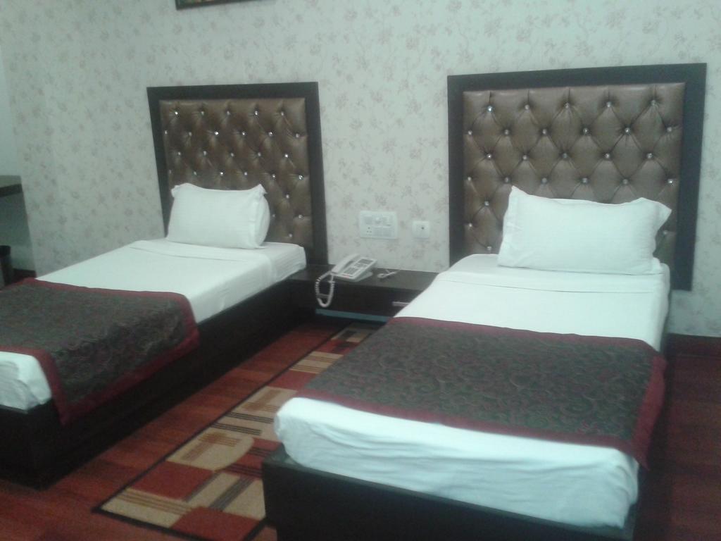 Hotel Krishna International Vrindāvan Rom bilde
