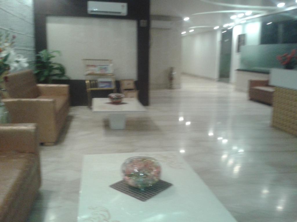 Hotel Krishna International Vrindāvan Eksteriør bilde