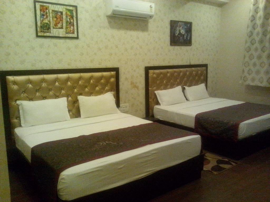 Hotel Krishna International Vrindāvan Rom bilde